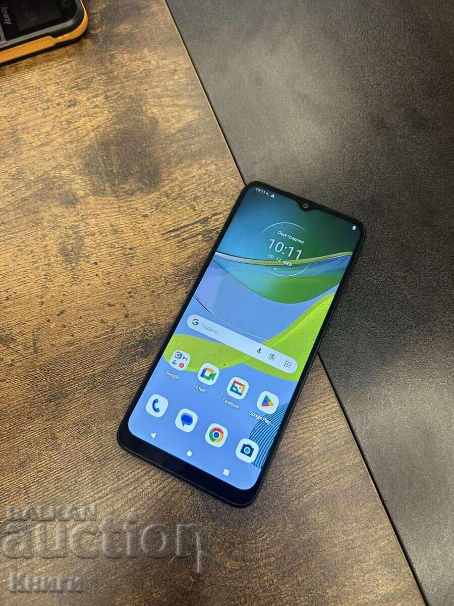 Motorola E13 phone Motorola E13 phone