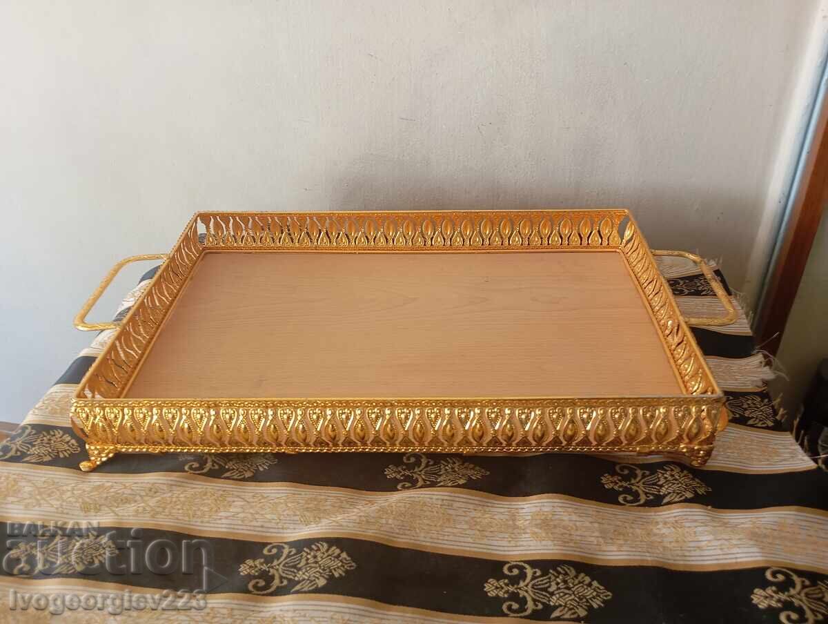 Αντίκα δίσκος, δίσκος σερβιρίσματος