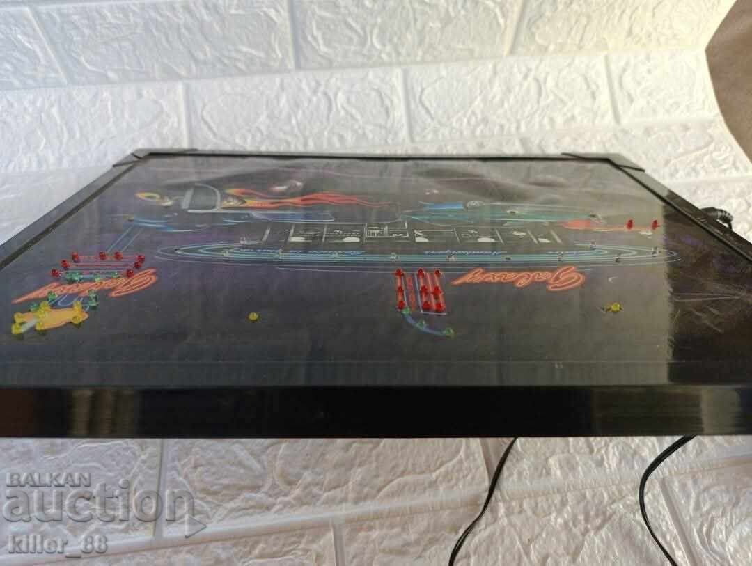 Φωτεινή πινακίδα με ρετρό αυτοκίνητα - 5