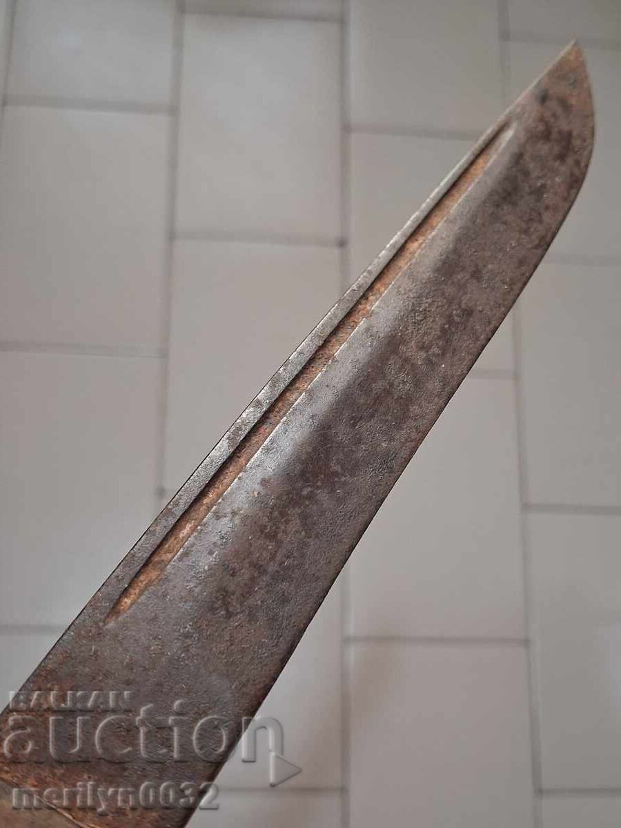 Δημοπρασία Χειροποίητο σφυρήλατο μαχαίρι με σφραγίδα μάστορα που ανήκε σε αναρχικό