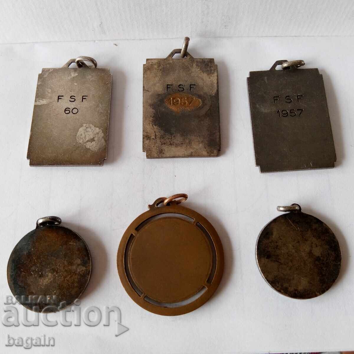 Medalii rare de volei cu preț 40.00 BGN | € 20.45