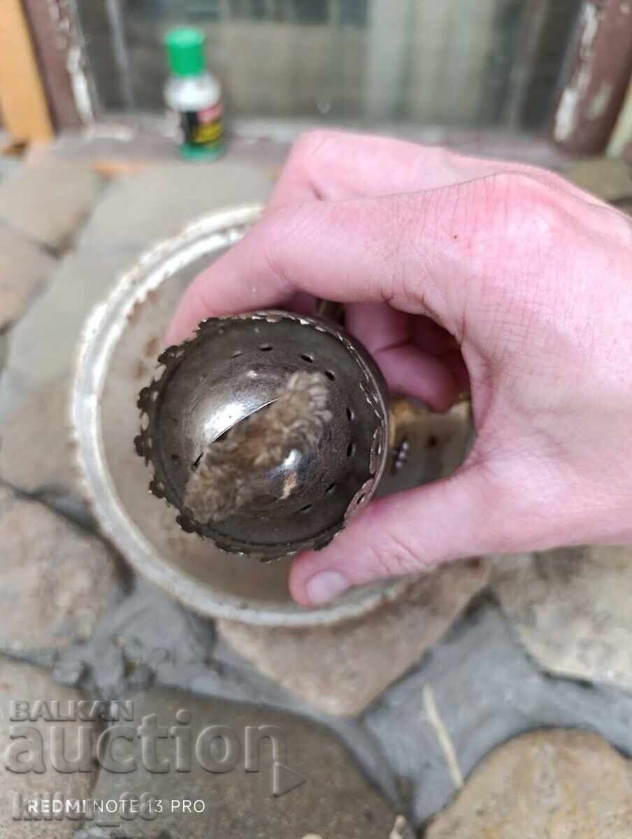 Delivery of Old gas lamp