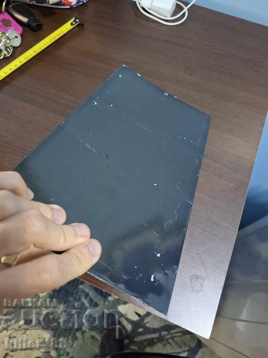 Παράδοση Εμαγιέ πινακίδα: η μηχανή αγαπά τη φροντίδα, την περιποίηση και το θάνατο