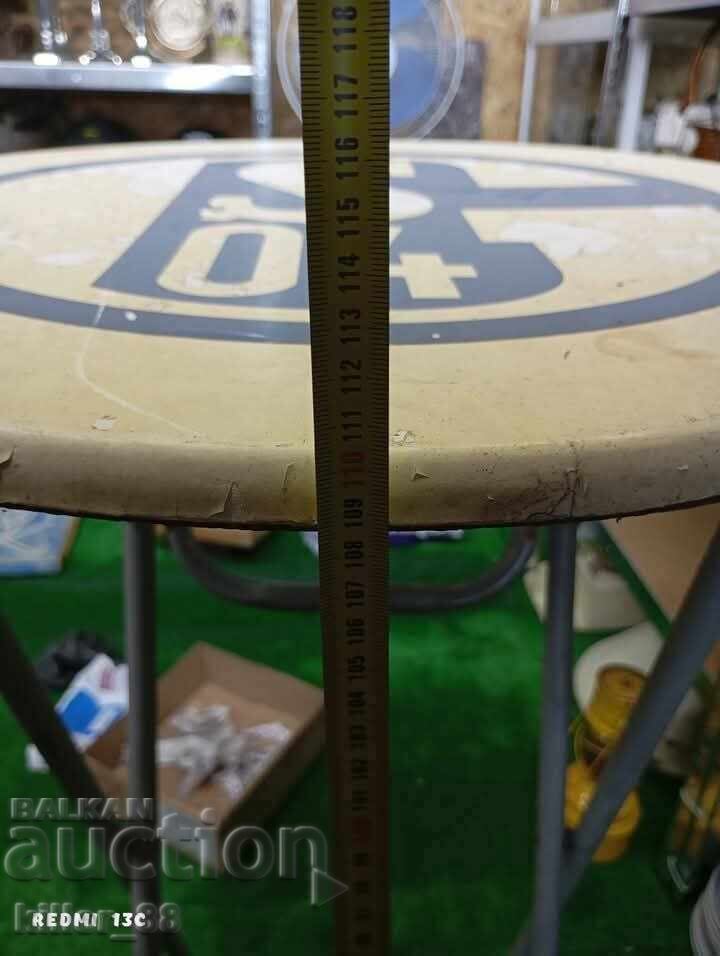 Masa pliabilă înaltă din Germania cu preț 75.00 BGN | € 38.35