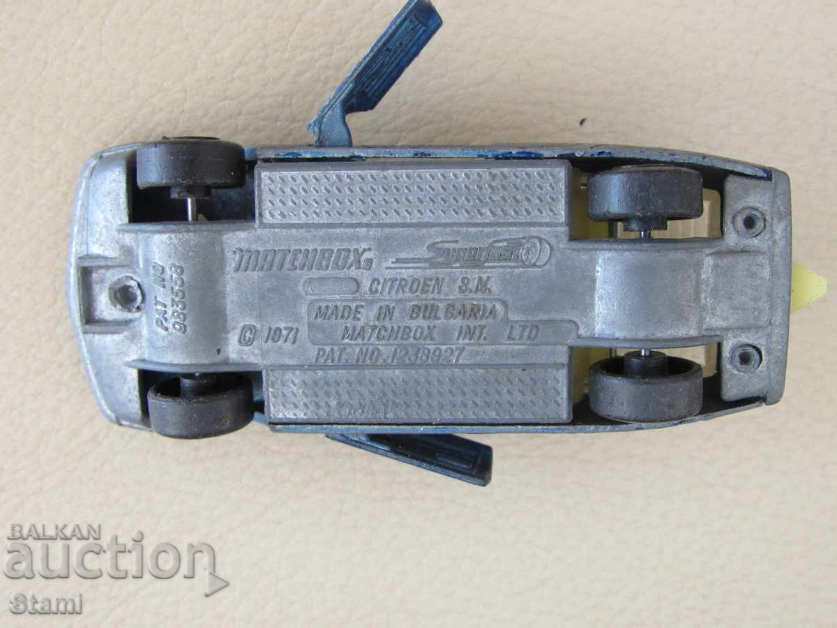 Collectible Matchbox car model CITROEN - 6