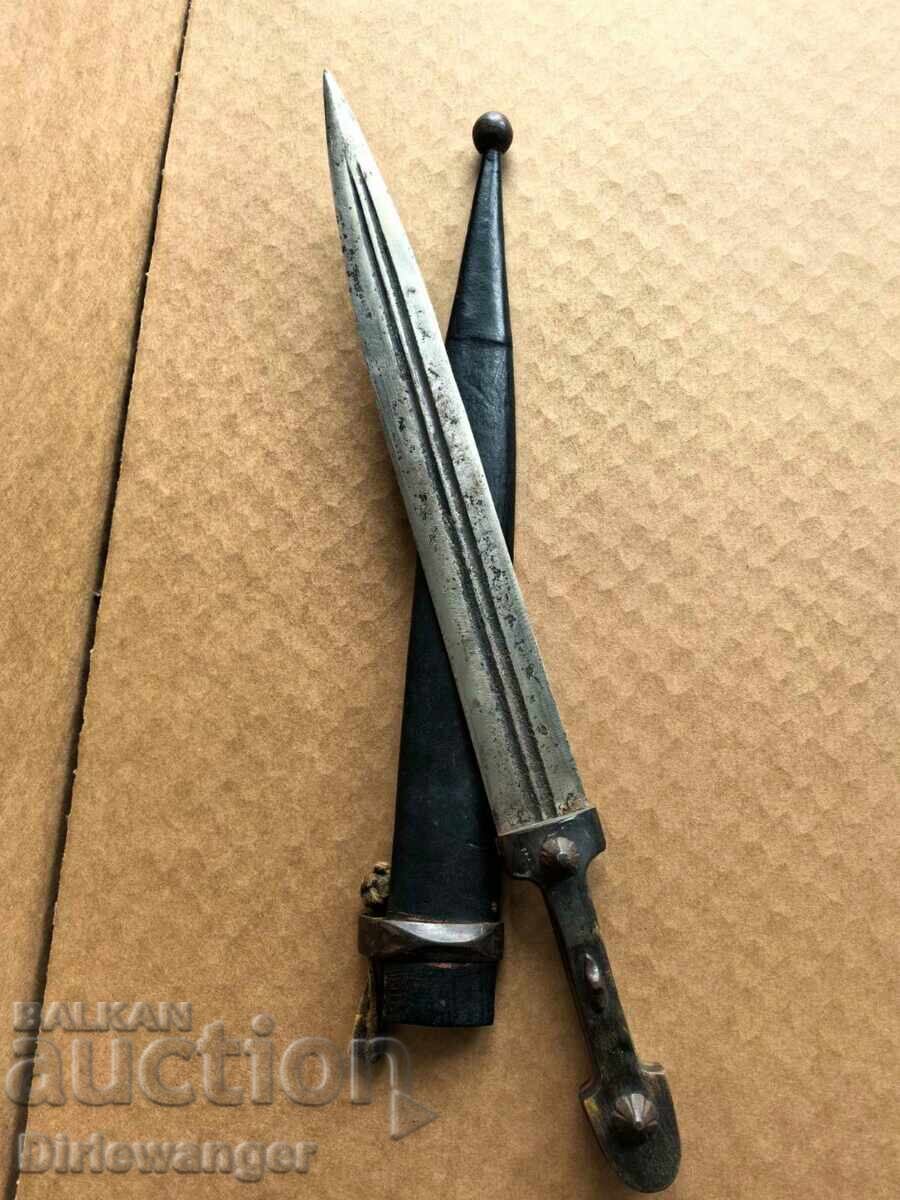 PUȘNAL. CUȚIT. CAMĂ. LAMĂ. SABIE cu preț € 370.00 | 723.66 BGN