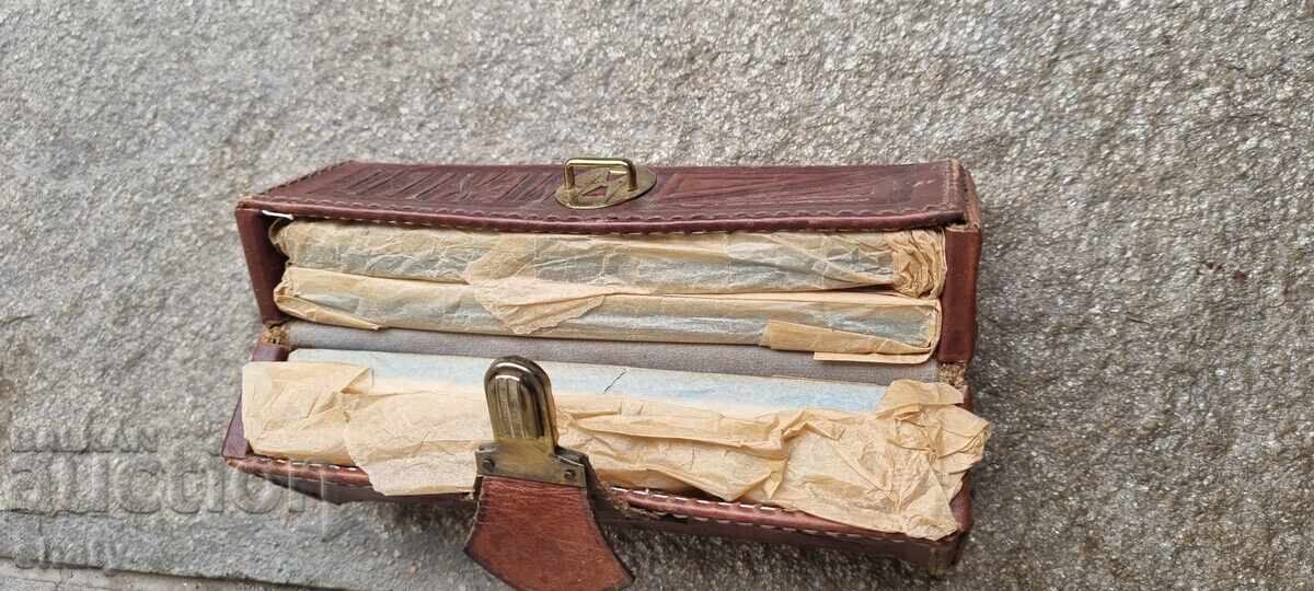 Delivery of Old Domino. Mexico