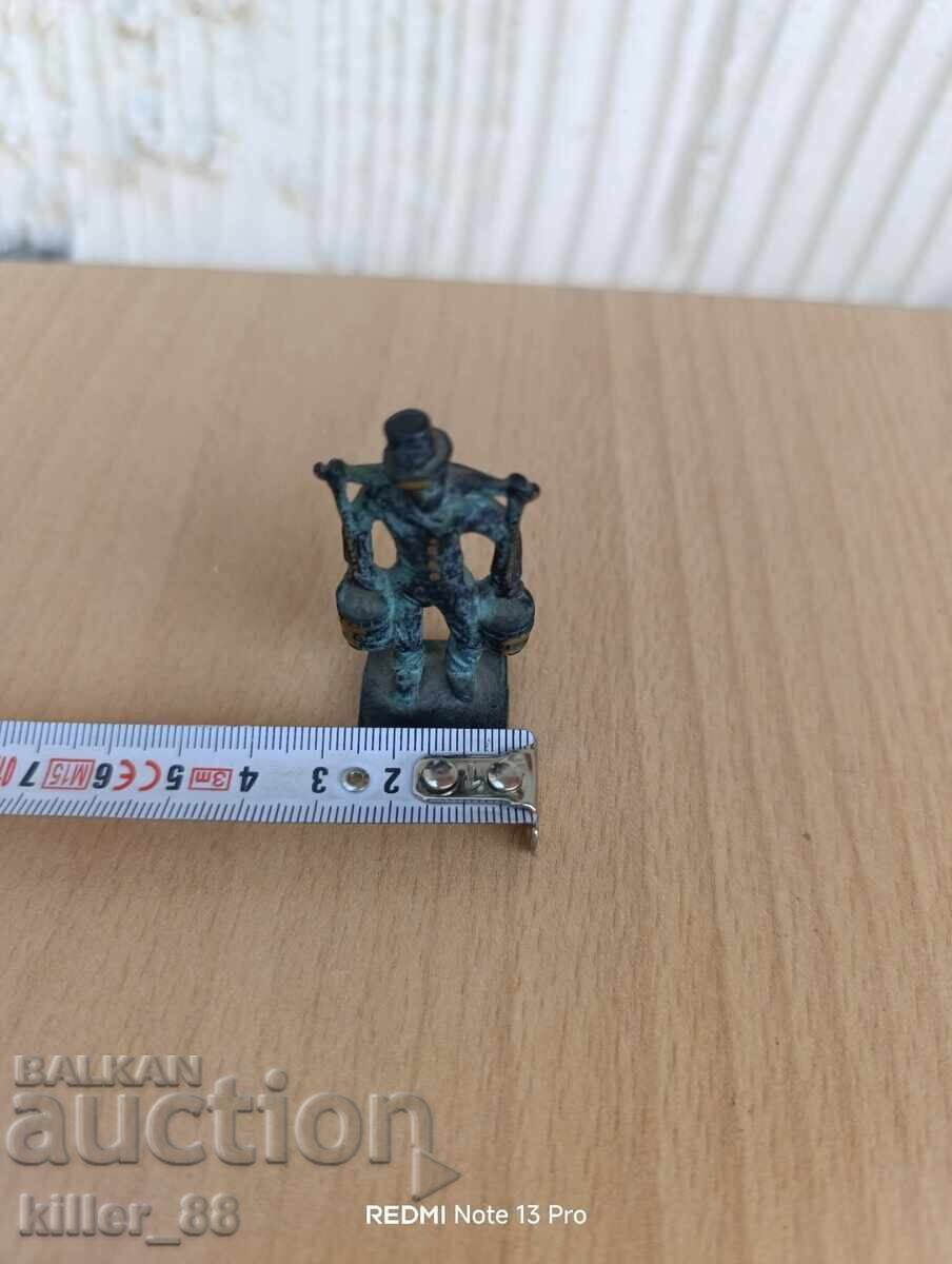 Μινιατούρα ατόμου με κούνιες - 5 Μινιατούρα ατόμου με κούνιες - 5