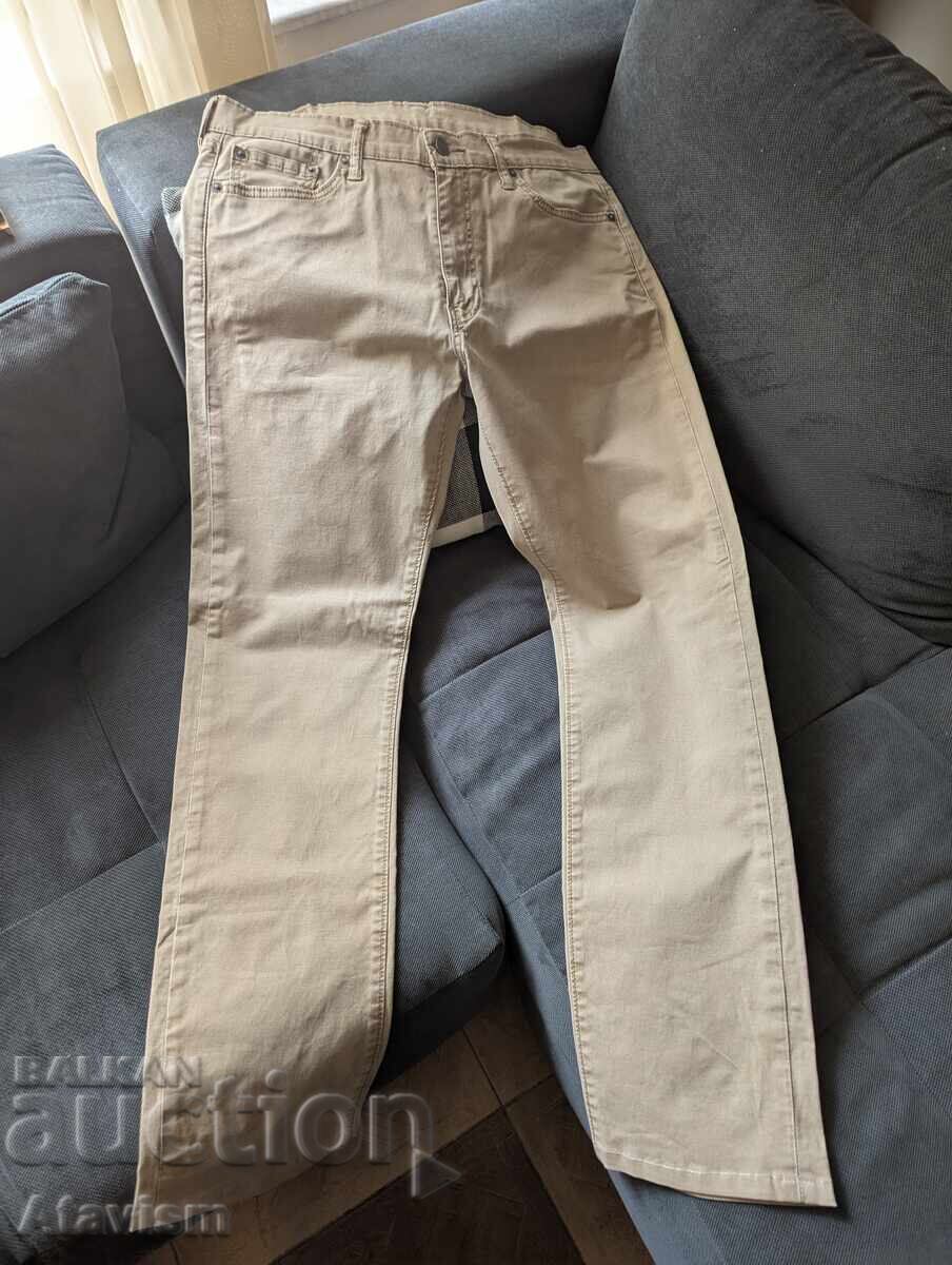 Delivery of Levi Strauss & Co. (Levi's) Pants Delivery of Levi Strauss & Co. (Levi's) Pants