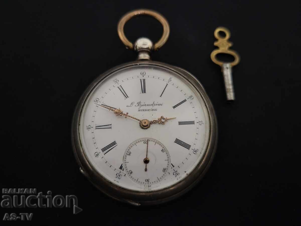 Сребърен Джобен часовник Сребърен Джобен часовник