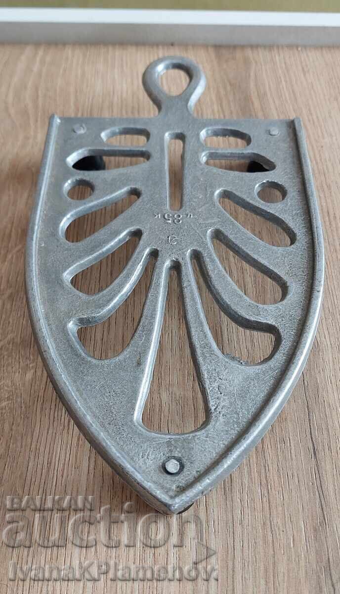 Livrarea Suport de fier de călcat retro pentru colecționari, excelent Livrarea Suport de fier de călcat retro pentru colecționari, excelent