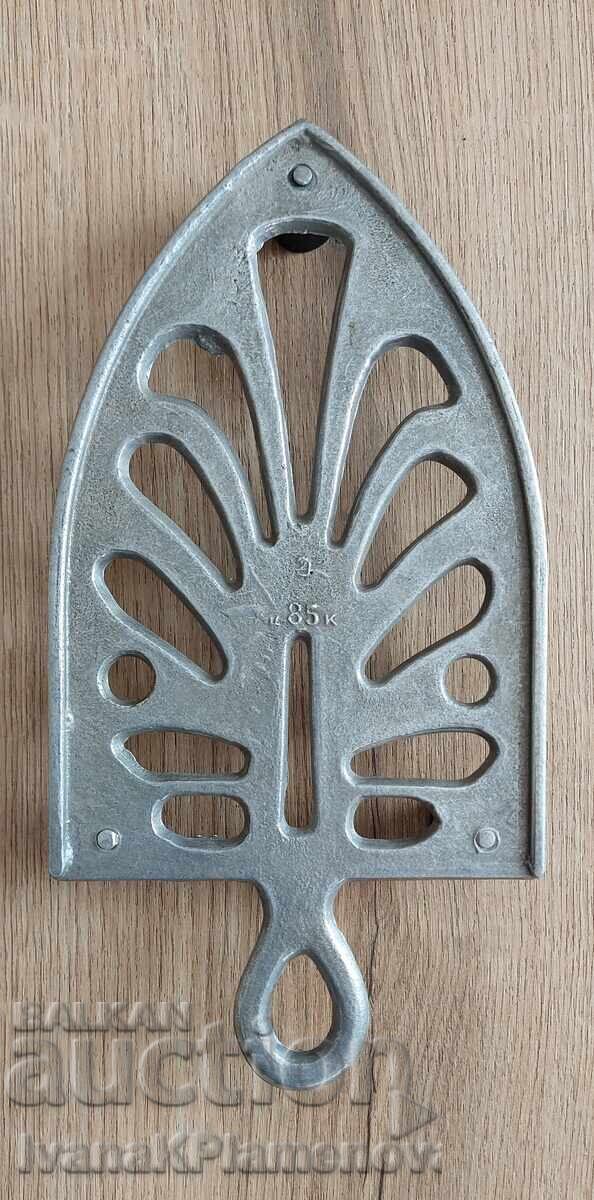 Suport de fier de călcat retro pentru colecționari, excelent Suport de fier de călcat retro pentru colecționari, excelent