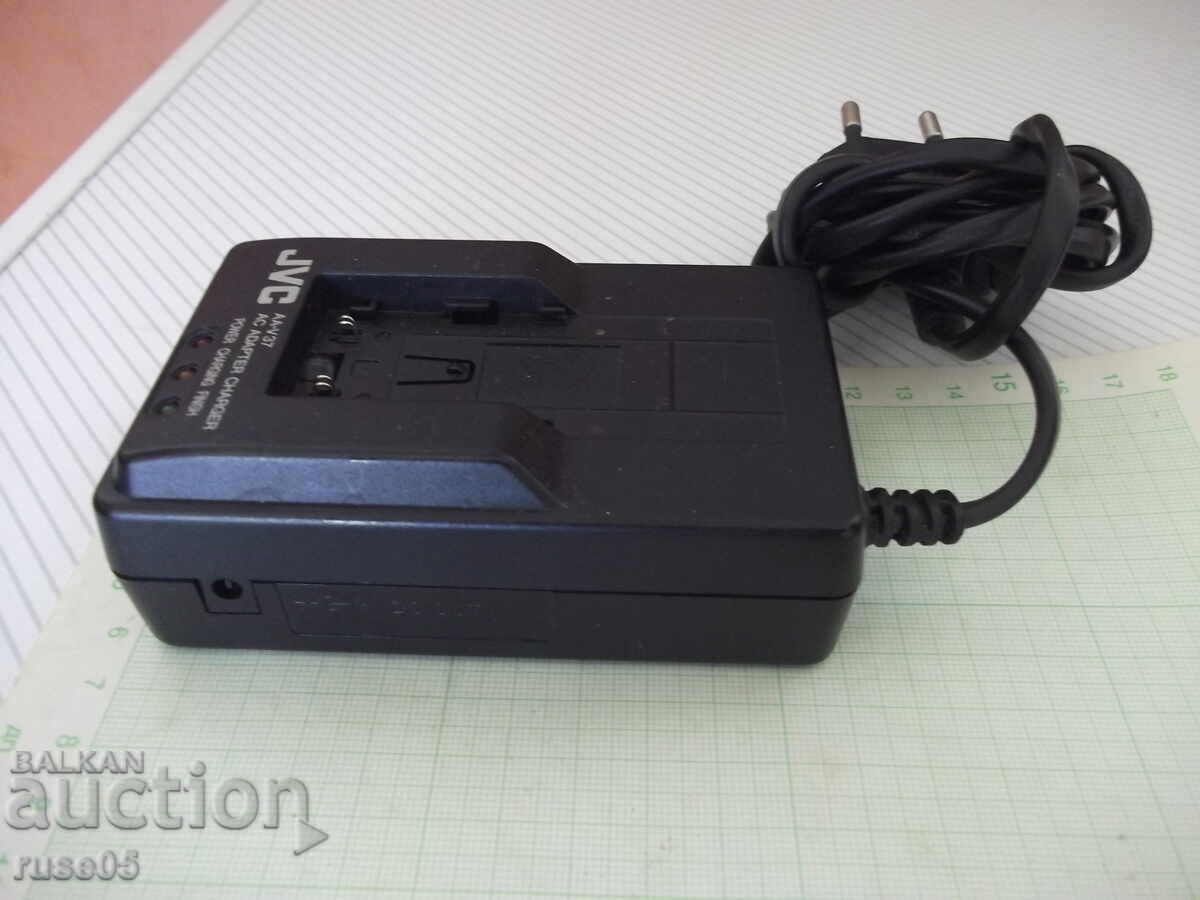 Auction  JVC AA-V37E Charger, Working