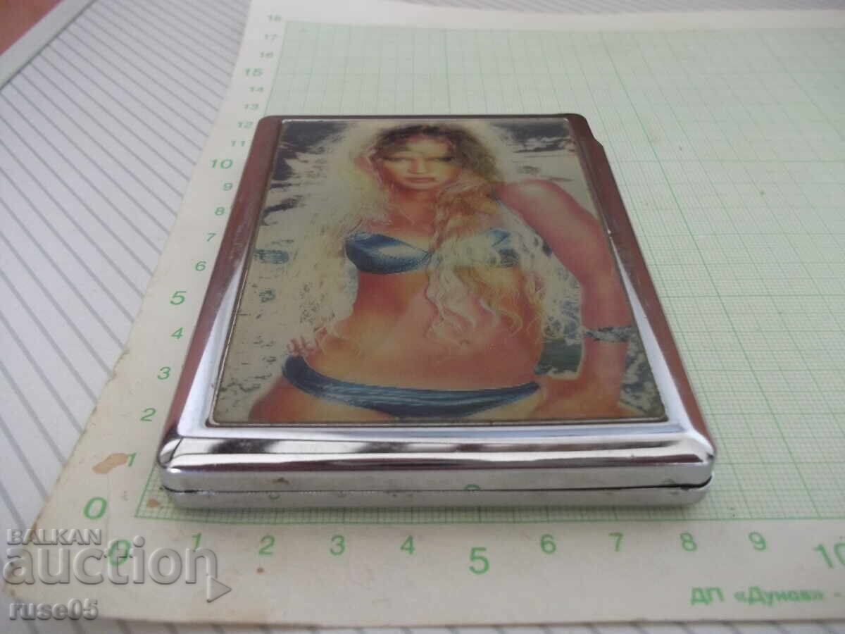 Snuffbox with stereo images with price 20.00 BGN | € 10.23