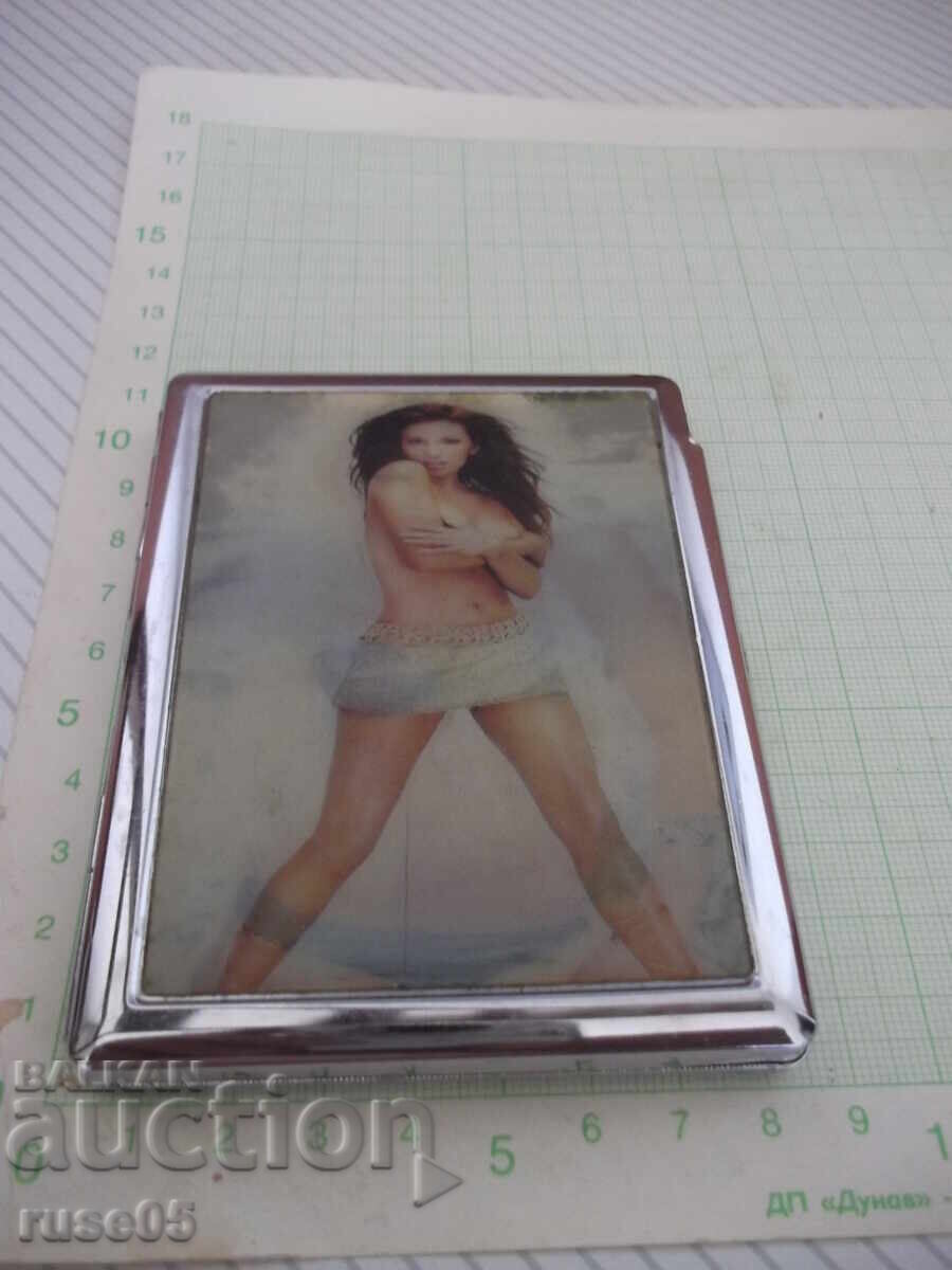 Auction  Snuffbox with stereo images