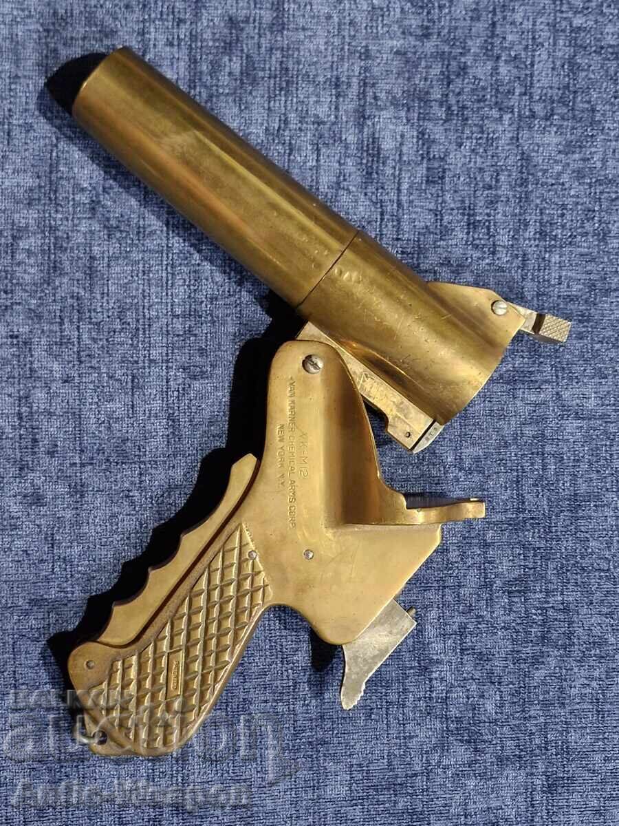 Доставка на Голям Американски сигнален пистолет Van Karner 1940 г. Доставка на Голям Американски сигнален пистолет Van Karner 1940 г.