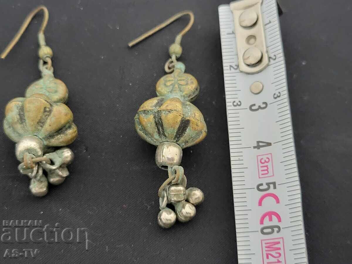 Доставка на Стари обеци