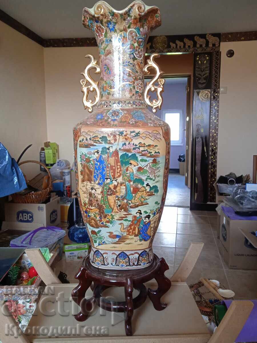Голяма китайска ваза