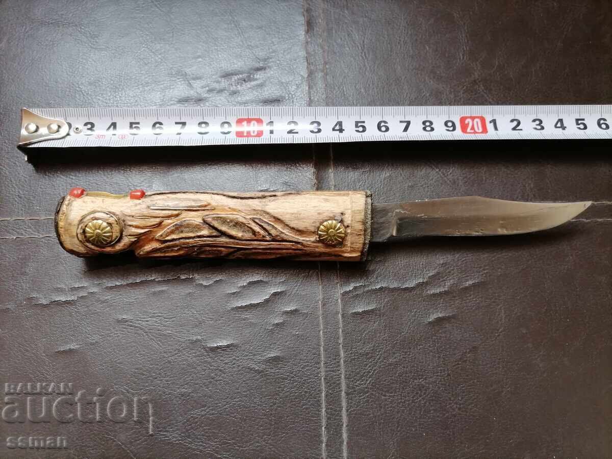 Δημοπρασία Μαχαίρι με σκαλιστή λαβή με πέτρες - 1