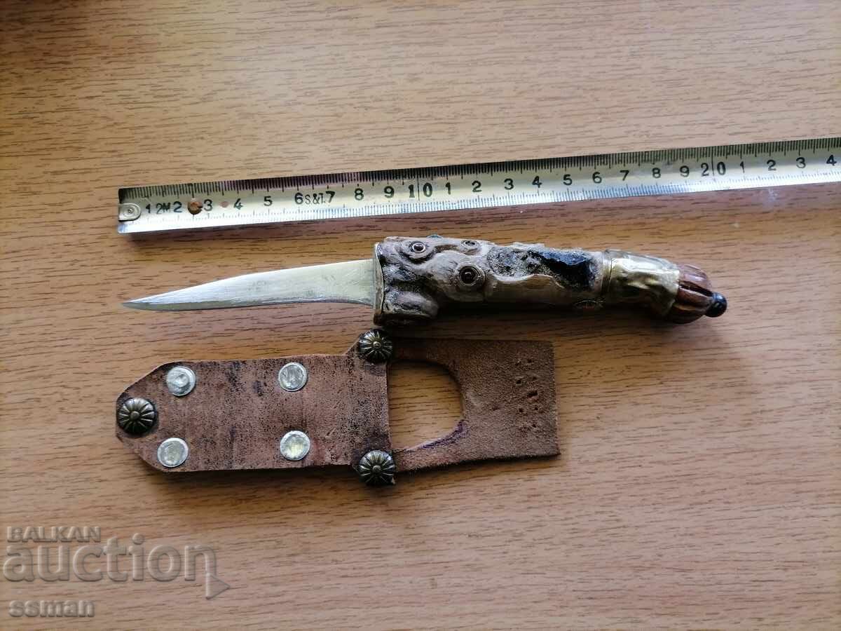 Licitație Cuțit vechi cu mâner sculptat bronz pietre