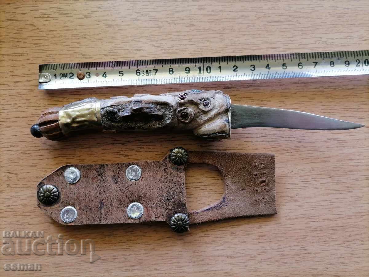 Livrarea Cuțit vechi cu mâner sculptat bronz pietre