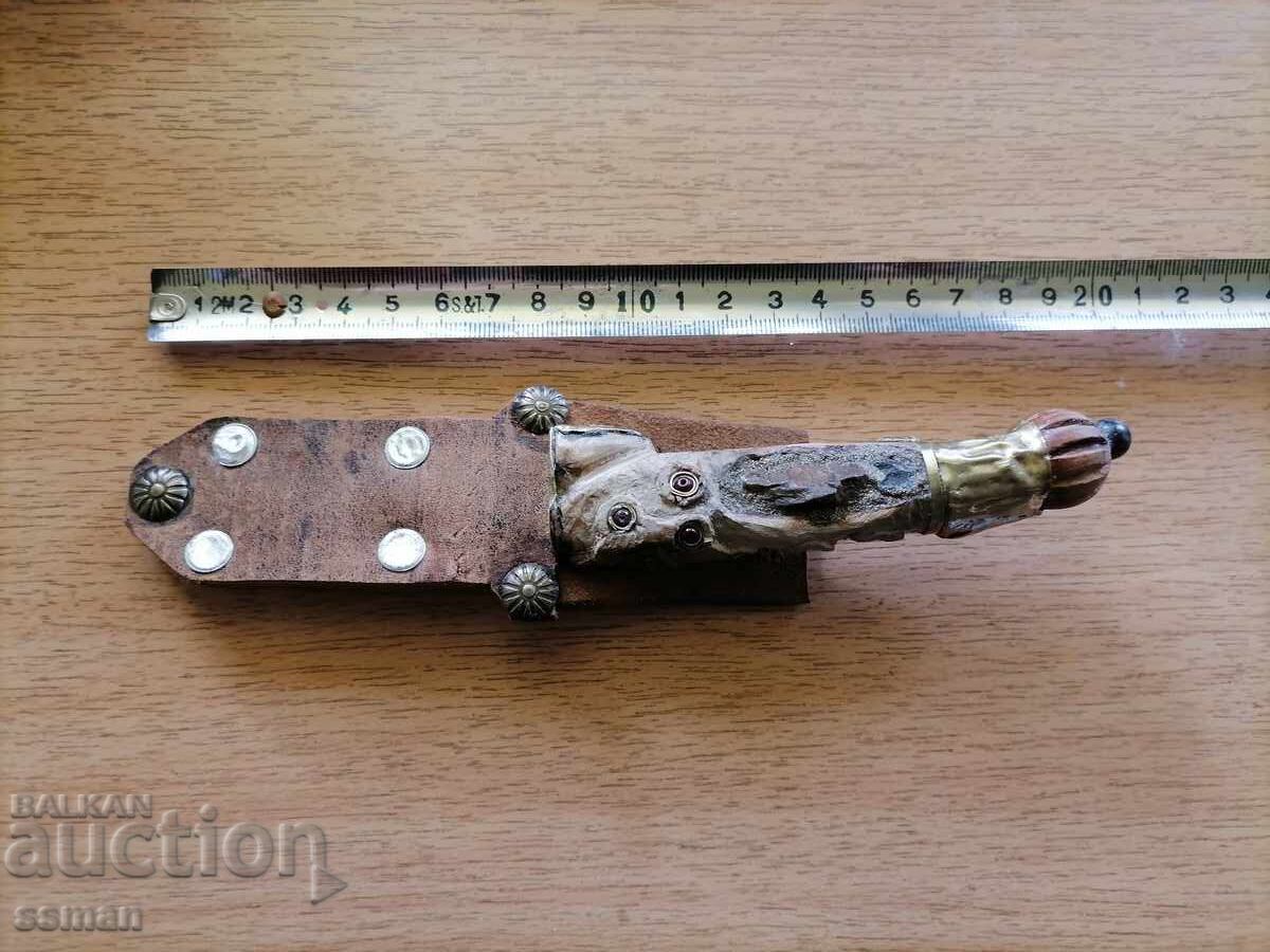 Cuțit vechi cu mâner sculptat bronz pietre