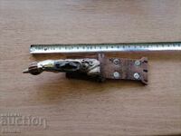 Παλαιό μαχαίρι με σκαλιστή λαβή, μπρούτζος, πέτρες