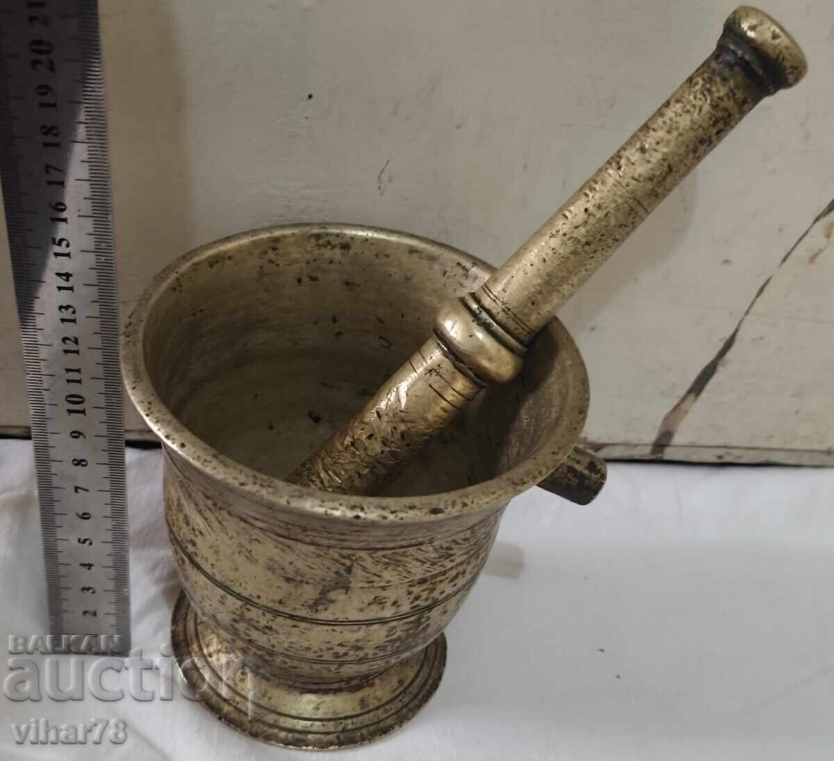 Livrarea Mortar vechi de bronz, pistil, mortar