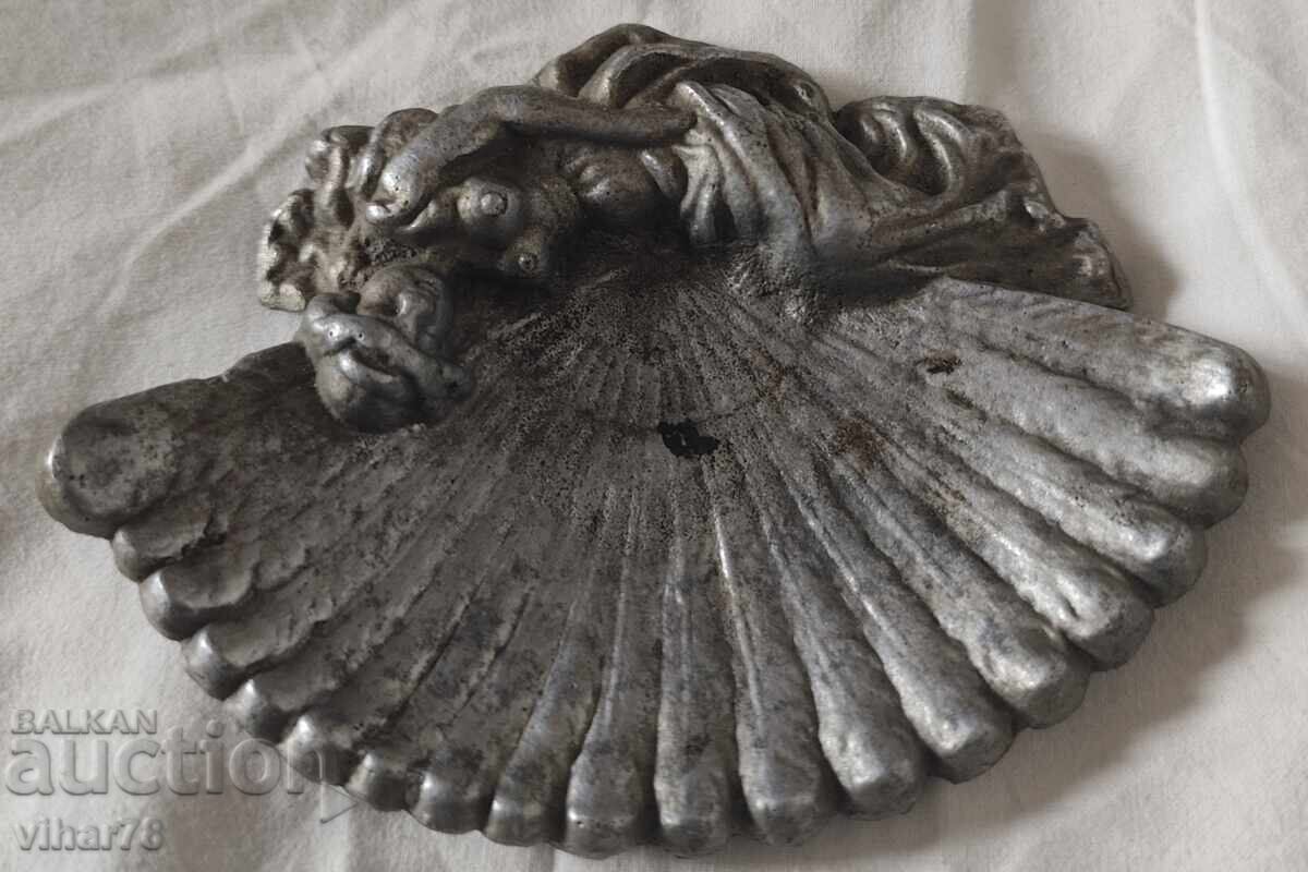 Delivery of Summer Aluminum Ashtray in Art Deco Style