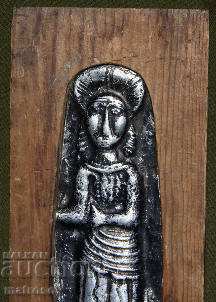 Delivery of Metal plaque on wood, bas-relief, religious figure Delivery of Metal plaque on wood, bas-relief, religious figure