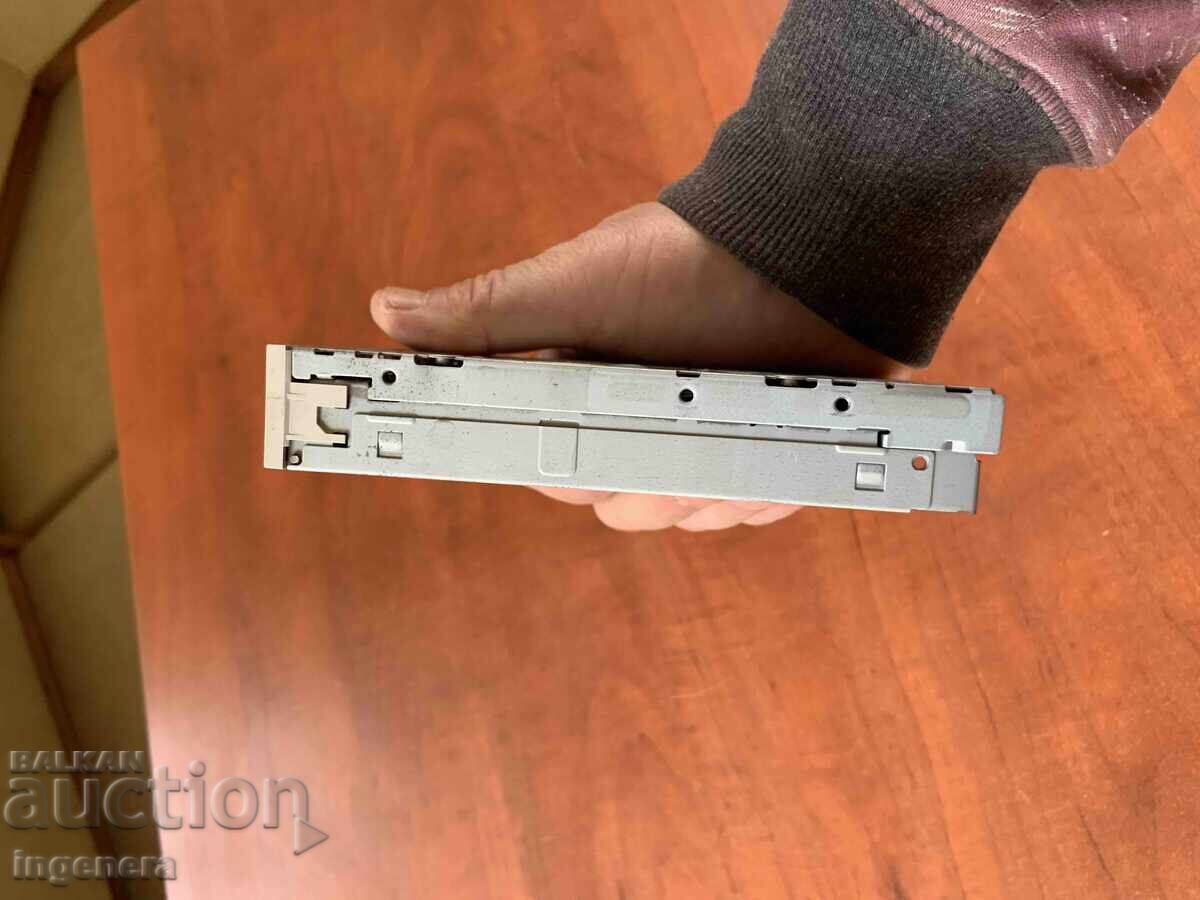 FLOPPY SCRAP COLLECTION OR USE - 5