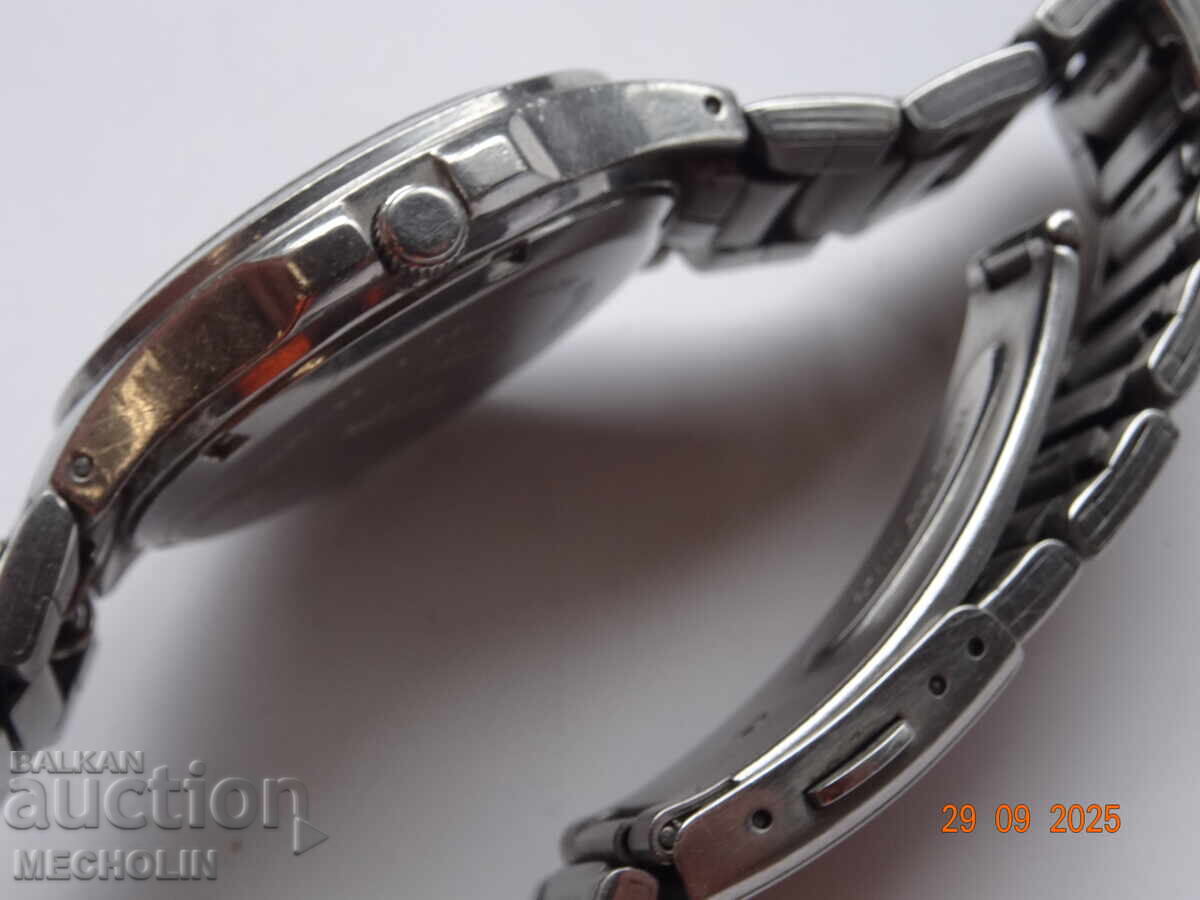 Delivery of WATCH Japanese mechanism Casio