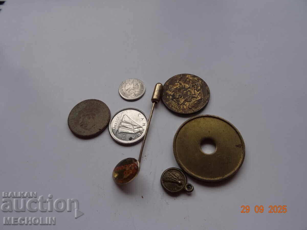 COINS TOKENS lot - 6 COINS TOKENS lot - 6
