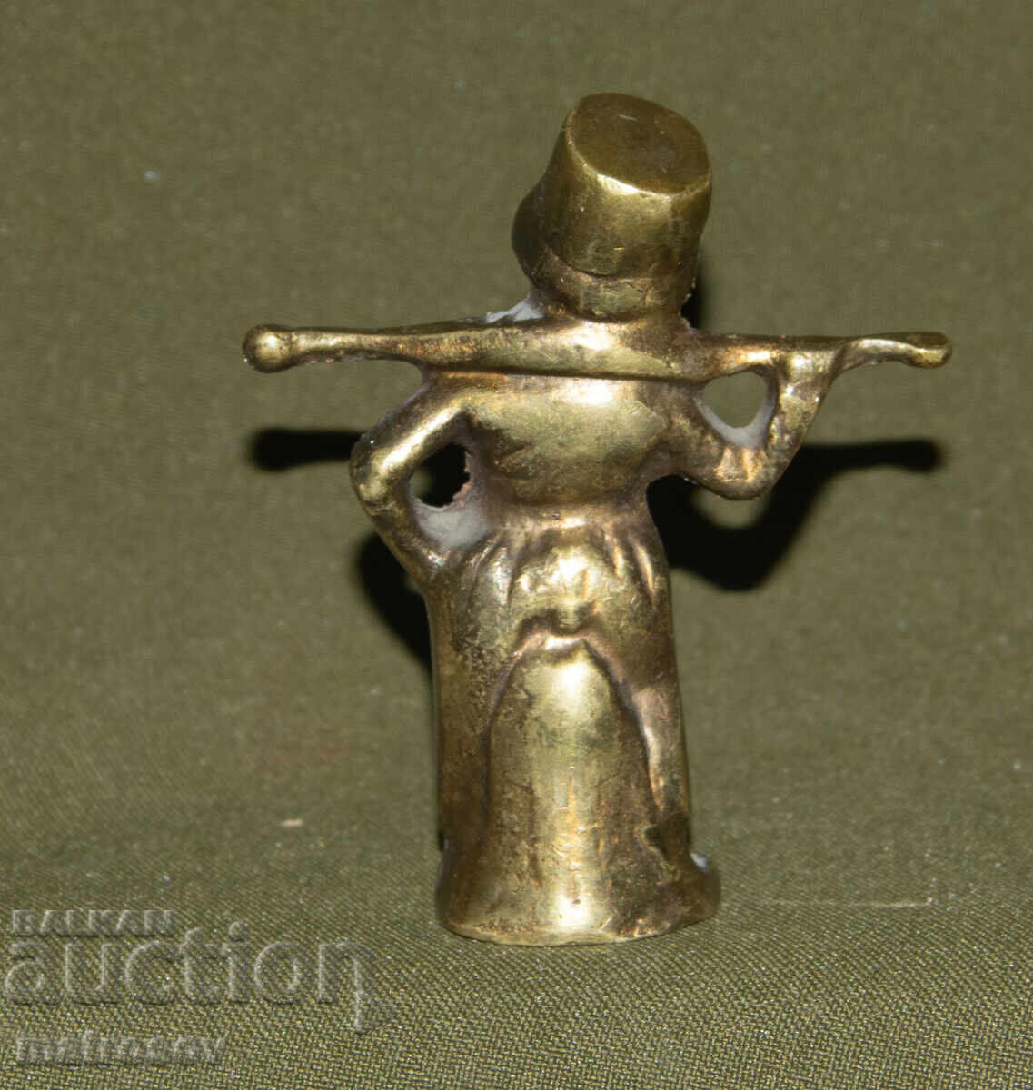 Доставка на Малка бронзова фигура скулптура момче