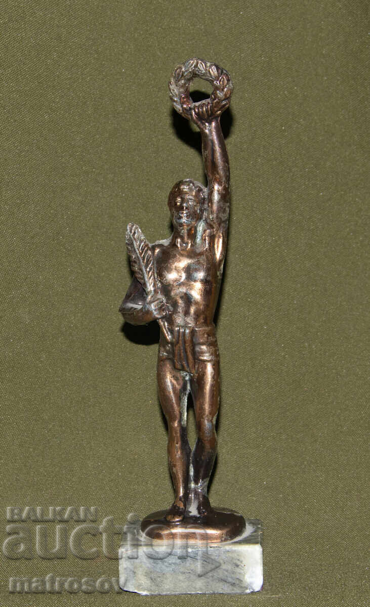 Figurină metalică de autor, sculptură atlet cu cunună