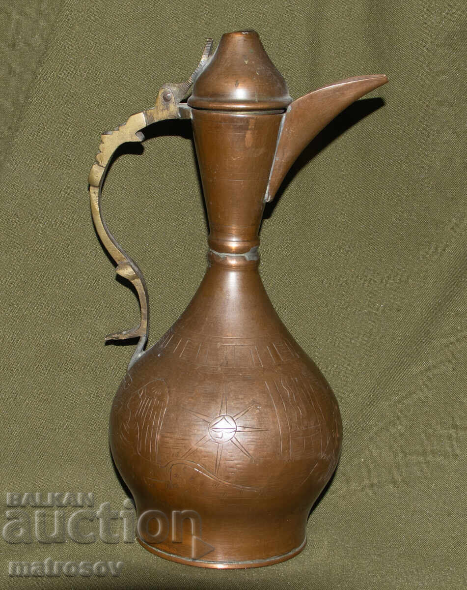 Χειροποίητη, γερή χάλκινη κανάτα Χειροποίητη, γερή χάλκινη κανάτα