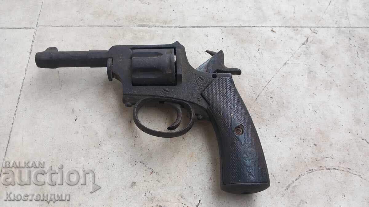 СТАР РЕВОЛВЕР ЛЕБЕЛ