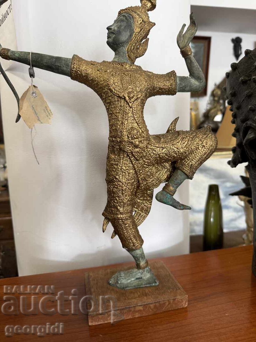 Delivery of Large Thai Prince Rama figure. No. 7383 Delivery of Large Thai Prince Rama figure. No. 7383