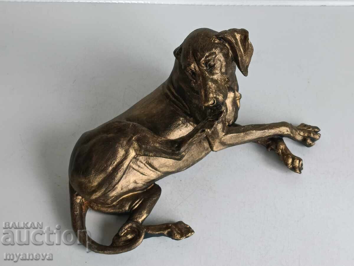 Statuette of a hunting dog that has raised its paw - 5