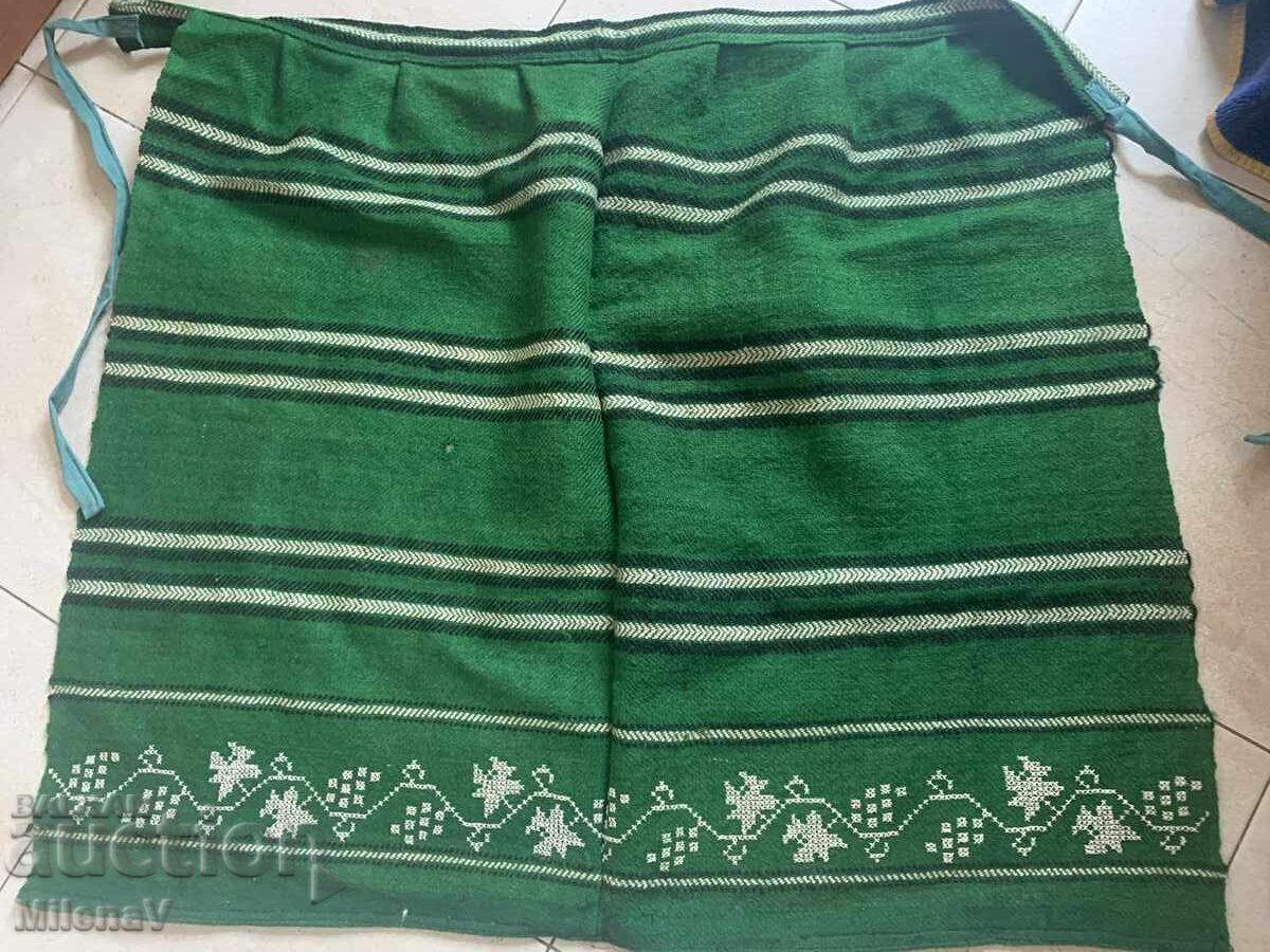 Θρακιώτικη ποδιά