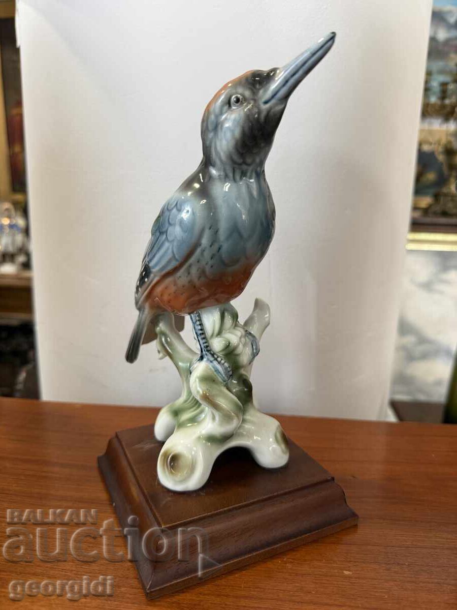 Аукцион Порцеланова фигура "Птица. КЪЛВАЧ" №7386 Аукцион Порцеланова фигура "Птица. КЪЛВАЧ" №7386