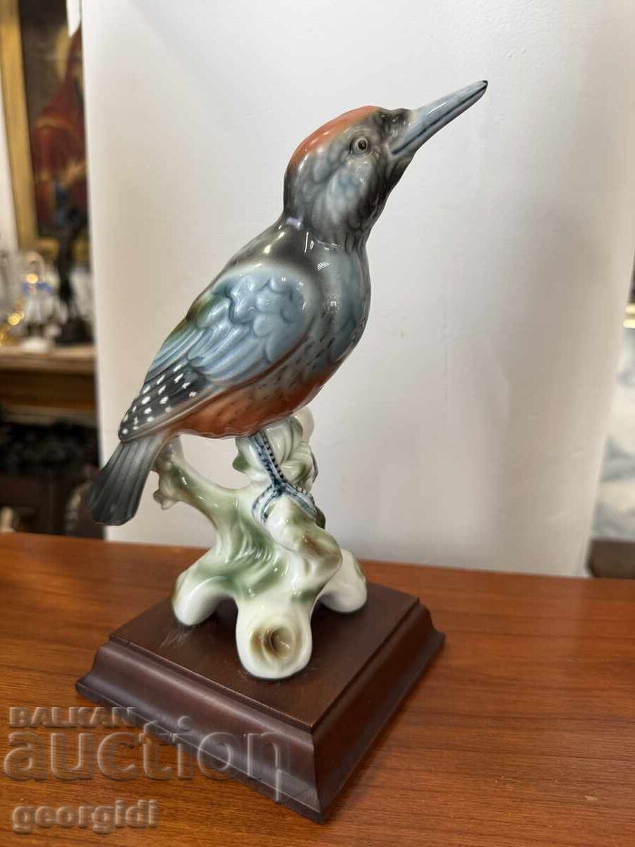 Порцеланова фигура "Птица. КЪЛВАЧ" №7386 Порцеланова фигура "Птица. КЪЛВАЧ" №7386
