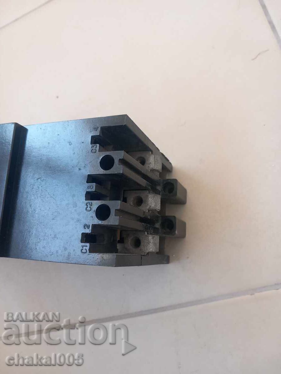 Аукцион Автоматичен прекъсвач