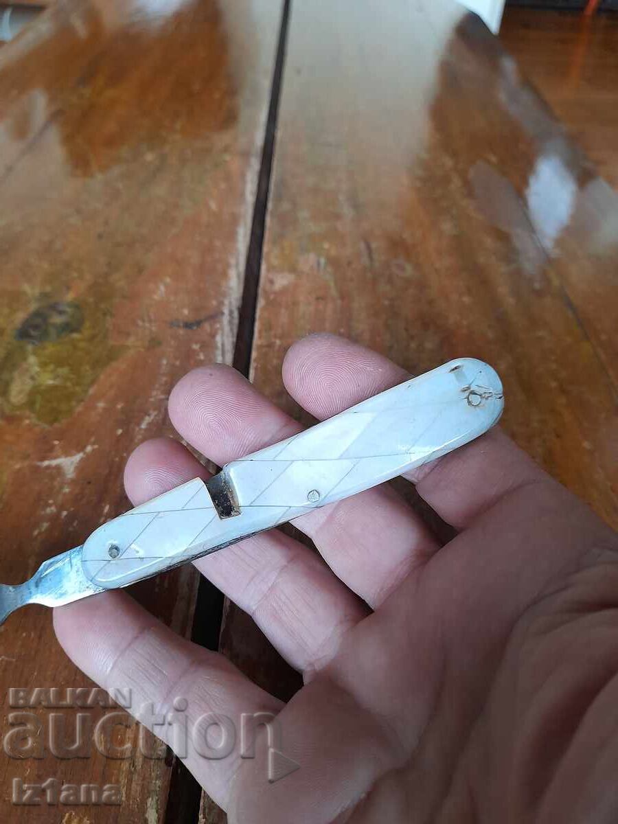 Δημοπρασία Παλιό πτυσσόμενο πιρούνι P. Denev