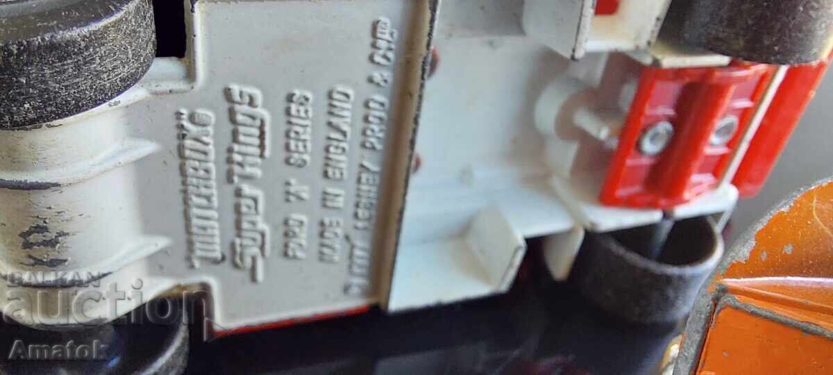 Matchbox. Lot of 5 metal MATCHBOX cars - 5