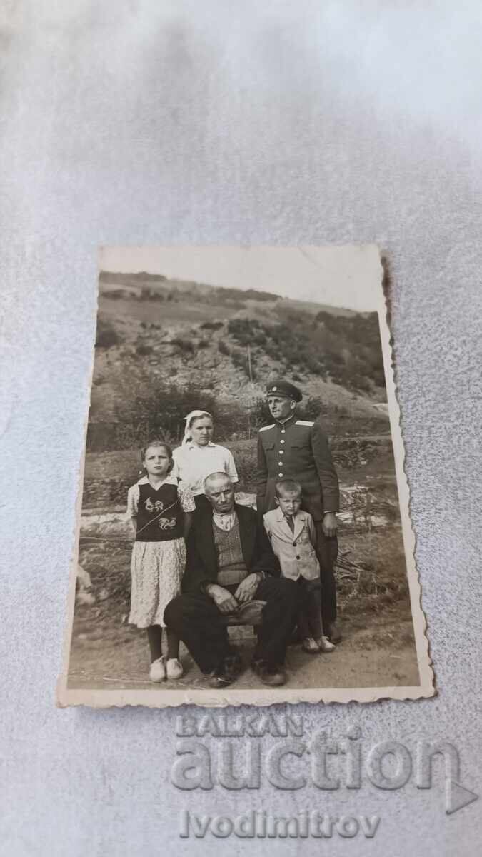 Φωτογραφία Kamen Naydenov με την οικογένειά του 1952