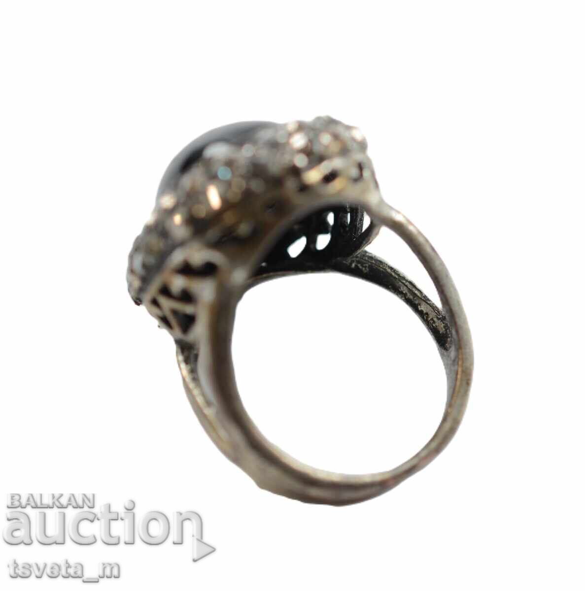 Inel pentru doamne cu preț 3.00 BGN | € 1.53