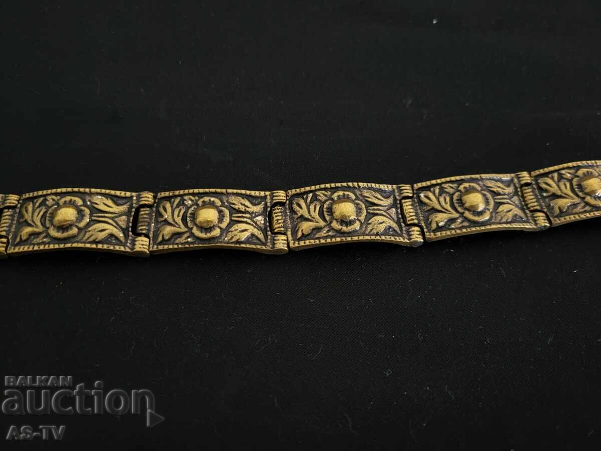 Old bracelet with price 45.00 BGN | € 23.01