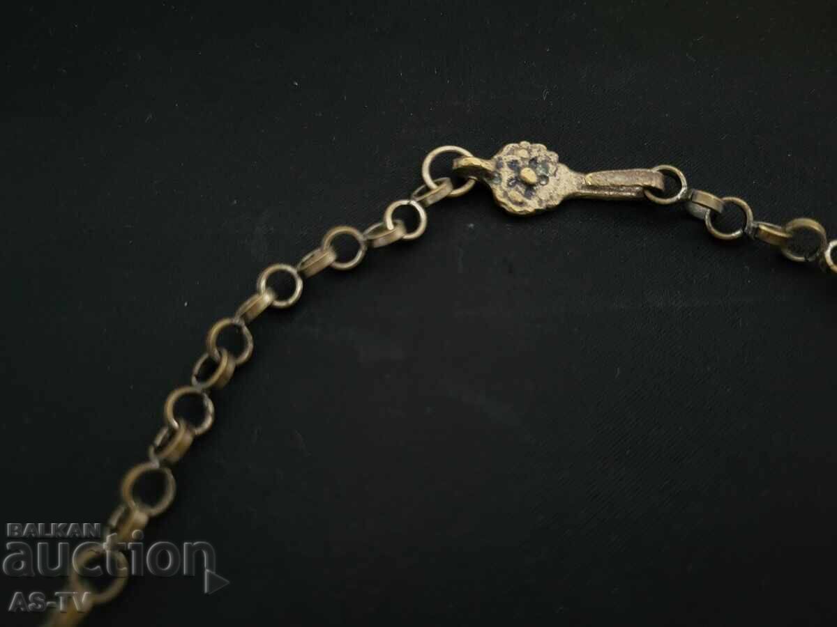 Bijuterii cu preț 75.00 BGN | € 38.35