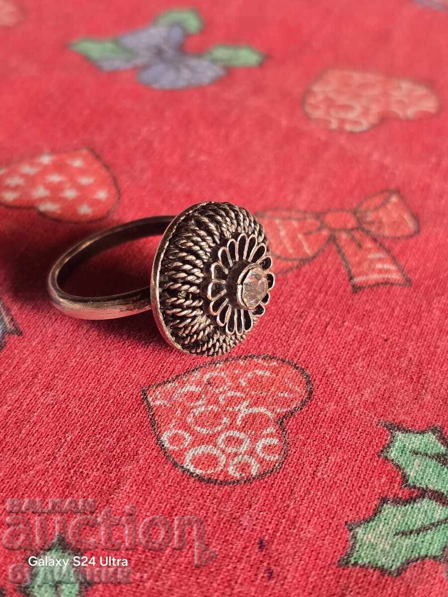 Δημοπρασία Ασημένιο δαχτυλίδι. 18,8 χιλ. Ξεκινώ πάνω από 100 δημοπρασίες. Δες!